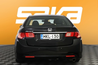 Honda Accord vaihtoauto