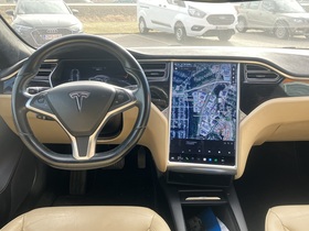 Tesla Model S vaihtoauto