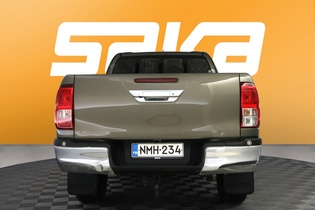 Toyota Hilux vaihtoauto