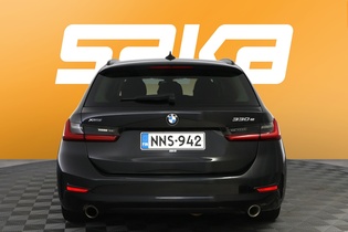 BMW 330 vaihtoauto