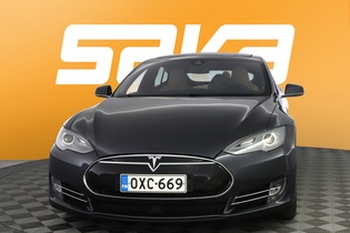 Tesla Model S vaihtoauto