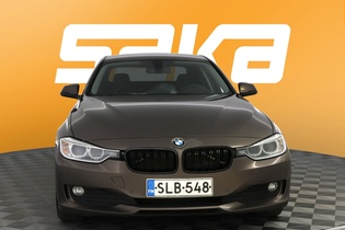 BMW 320 vaihtoauto