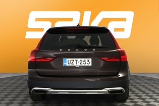 Volvo V90 Cross Country vaihtoauto