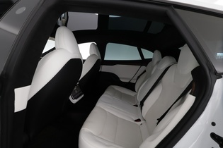 Tesla Model S vaihtoauto