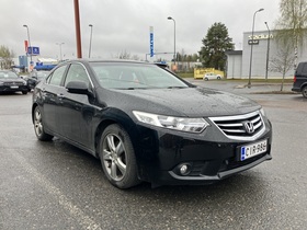 Honda Accord vaihtoauto