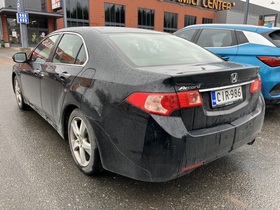 Honda Accord vaihtoauto