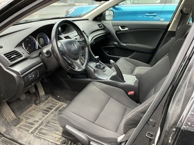 Honda Accord vaihtoauto