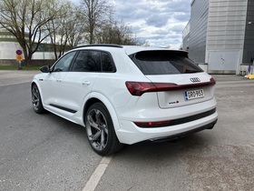 Audi e-tron vaihtoauto