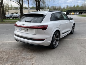 Audi e-tron vaihtoauto