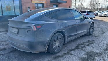 Tesla Model 3 vaihtoauto