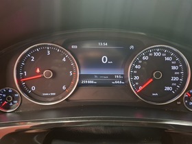 Volkswagen Touareg vaihtoauto