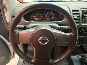 Nissan Navara vaihtoauto