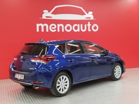 Toyota Auris vaihtoauto