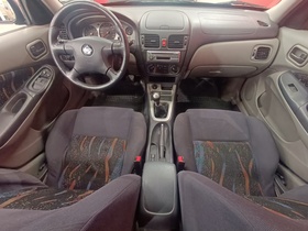 Nissan Almera vaihtoauto
