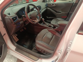 Hyundai IONIQ plug-in vaihtoauto