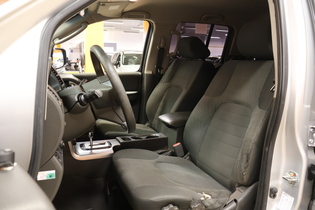 Nissan Navara vaihtoauto
