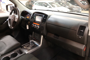 Nissan Navara vaihtoauto
