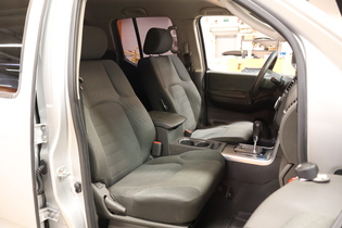 Nissan Navara vaihtoauto