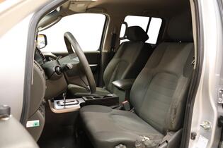 Nissan Navara vaihtoauto