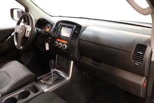 Nissan Navara vaihtoauto
