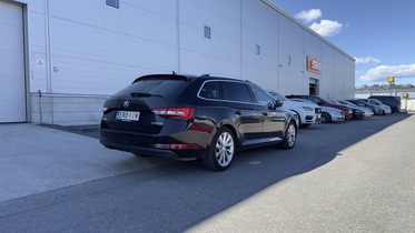 Skoda Superb vaihtoauto