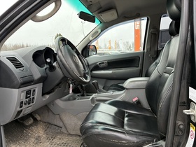 Toyota Hilux vaihtoauto