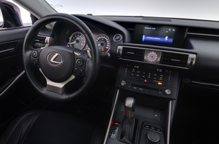 Lexus IS vaihtoauto
