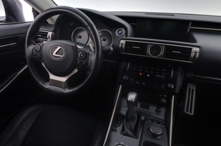 Lexus IS vaihtoauto