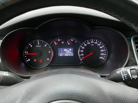 Kia Carens vaihtoauto