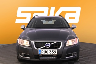 Volvo V70 vaihtoauto