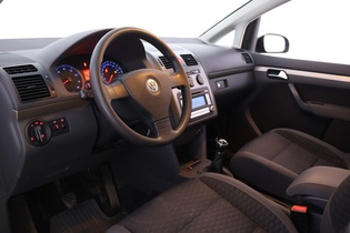 Volkswagen Touran vaihtoauto