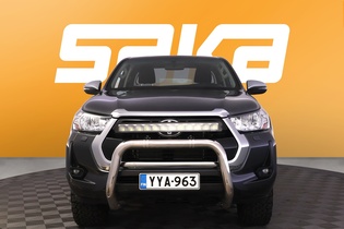 Toyota Hilux vaihtoauto