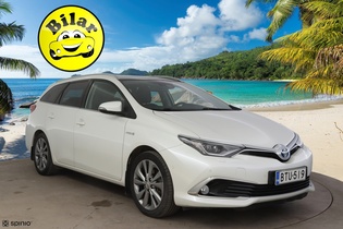 Toyota Auris vaihtoauto