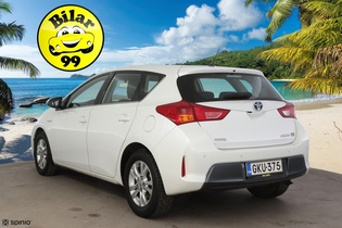 Toyota Auris vaihtoauto