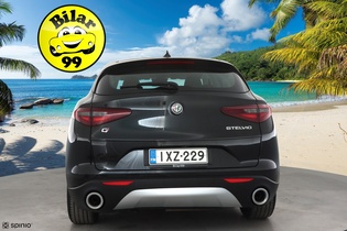 Alfa Romeo Stelvio vaihtoauto
