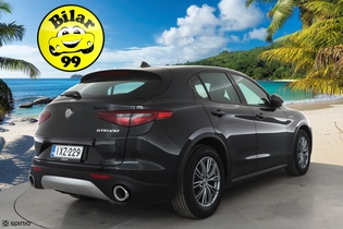 Alfa Romeo Stelvio vaihtoauto