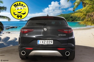 Alfa Romeo Stelvio vaihtoauto