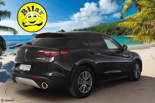 Alfa Romeo Stelvio vaihtoauto