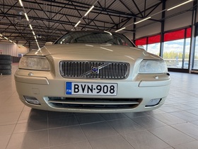 Volvo V70 vaihtoauto
