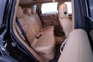 Porsche Cayenne vaihtoauto