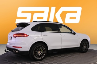 Porsche Cayenne vaihtoauto