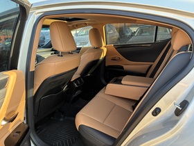 Lexus ES vaihtoauto