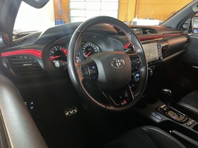 Toyota Hilux vaihtoauto