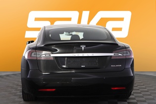 Tesla Model S vaihtoauto