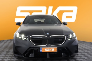 BMW M5 vaihtoauto