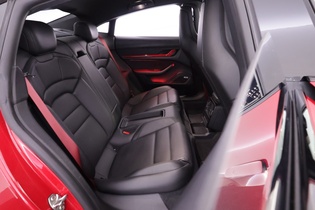 Porsche Taycan vaihtoauto