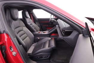 Porsche Taycan vaihtoauto