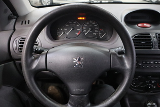 Peugeot 206 vaihtoauto