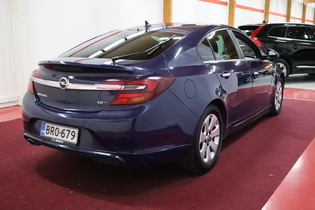 Opel Insignia vaihtoauto