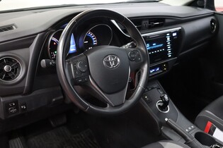 Toyota Auris vaihtoauto